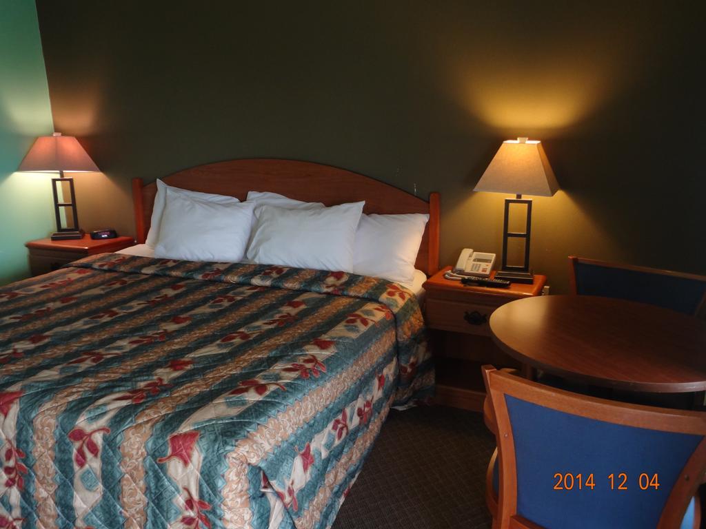 Budget Inn Lynchburg And Bedford Goode Chambre photo